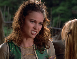 extant_XenaWarriorPrincess_2x16-ForHimtheBellTolls_00847