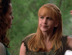 extant_XenaWarriorPrincess_2x16-ForHimtheBellTolls_00850
