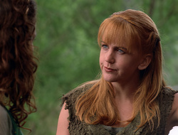 extant_XenaWarriorPrincess_2x16-ForHimtheBellTolls_00851