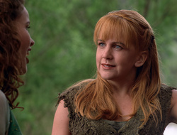 extant_XenaWarriorPrincess_2x16-ForHimtheBellTolls_00855