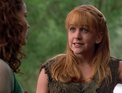 extant_XenaWarriorPrincess_2x16-ForHimtheBellTolls_00857
