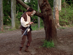 extant_XenaWarriorPrincess_2x16-ForHimtheBellTolls_00864