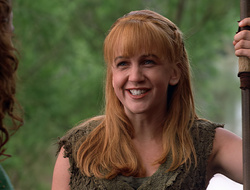 extant_XenaWarriorPrincess_2x16-ForHimtheBellTolls_00872