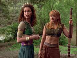 extant_XenaWarriorPrincess_2x16-ForHimtheBellTolls_00882