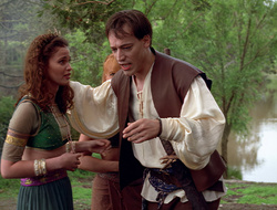 extant_XenaWarriorPrincess_2x16-ForHimtheBellTolls_00936