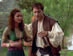 extant_XenaWarriorPrincess_2x16-ForHimtheBellTolls_00937