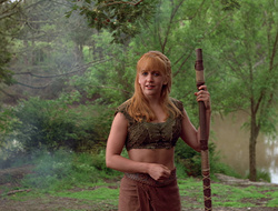 extant_XenaWarriorPrincess_2x16-ForHimtheBellTolls_00947