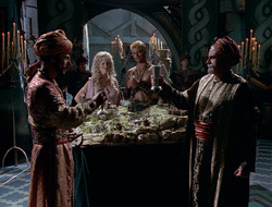 extant_XenaWarriorPrincess_2x16-ForHimtheBellTolls_00973