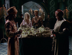 extant_XenaWarriorPrincess_2x16-ForHimtheBellTolls_01003
