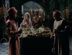 extant_XenaWarriorPrincess_2x16-ForHimtheBellTolls_01004
