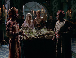 extant_XenaWarriorPrincess_2x16-ForHimtheBellTolls_01007