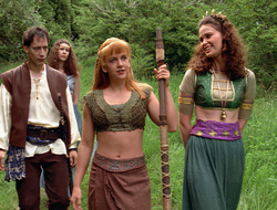 extant_XenaWarriorPrincess_2x16-ForHimtheBellTolls_01154