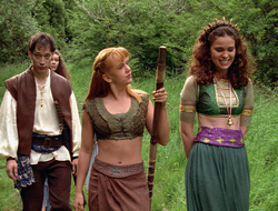 extant_XenaWarriorPrincess_2x16-ForHimtheBellTolls_01157