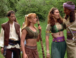 extant_XenaWarriorPrincess_2x16-ForHimtheBellTolls_01159