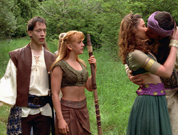 extant_XenaWarriorPrincess_2x16-ForHimtheBellTolls_01161