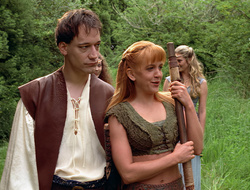 extant_XenaWarriorPrincess_2x16-ForHimtheBellTolls_01167
