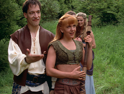 extant_XenaWarriorPrincess_2x16-ForHimtheBellTolls_01175