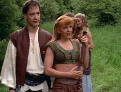 extant_XenaWarriorPrincess_2x16-ForHimtheBellTolls_01176