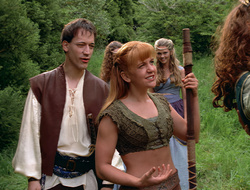 extant_XenaWarriorPrincess_2x16-ForHimtheBellTolls_01183