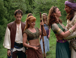 extant_XenaWarriorPrincess_2x16-ForHimtheBellTolls_01186