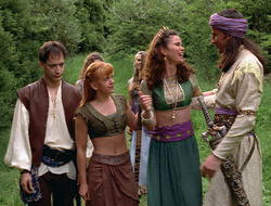 extant_XenaWarriorPrincess_2x16-ForHimtheBellTolls_01188