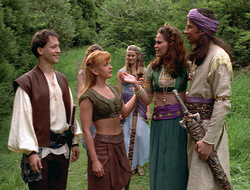 extant_XenaWarriorPrincess_2x16-ForHimtheBellTolls_01193