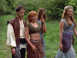 extant_XenaWarriorPrincess_2x16-ForHimtheBellTolls_01217