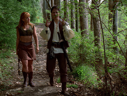 extant_XenaWarriorPrincess_2x16-ForHimtheBellTolls_01237