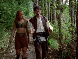 extant_XenaWarriorPrincess_2x16-ForHimtheBellTolls_01240