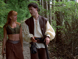 extant_XenaWarriorPrincess_2x16-ForHimtheBellTolls_01246