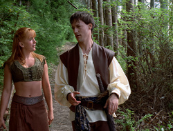 extant_XenaWarriorPrincess_2x16-ForHimtheBellTolls_01248
