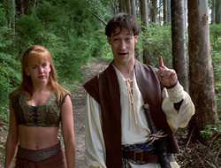 extant_XenaWarriorPrincess_2x16-ForHimtheBellTolls_01255