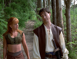 extant_XenaWarriorPrincess_2x16-ForHimtheBellTolls_01257