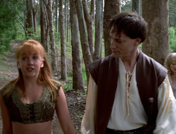 extant_XenaWarriorPrincess_2x16-ForHimtheBellTolls_01282