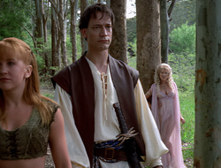 extant_XenaWarriorPrincess_2x16-ForHimtheBellTolls_01285