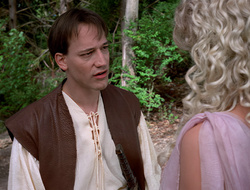 extant_XenaWarriorPrincess_2x16-ForHimtheBellTolls_01300