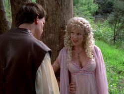 extant_XenaWarriorPrincess_2x16-ForHimtheBellTolls_01305