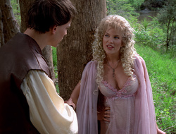 extant_XenaWarriorPrincess_2x16-ForHimtheBellTolls_01321