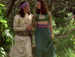 extant_XenaWarriorPrincess_2x16-ForHimtheBellTolls_01370