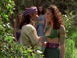 extant_XenaWarriorPrincess_2x16-ForHimtheBellTolls_01381
