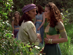 extant_XenaWarriorPrincess_2x16-ForHimtheBellTolls_01390