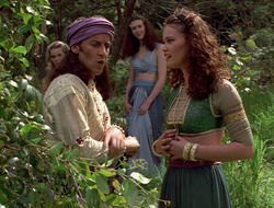 extant_XenaWarriorPrincess_2x16-ForHimtheBellTolls_01392