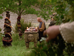 extant_XenaWarriorPrincess_2x16-ForHimtheBellTolls_01396