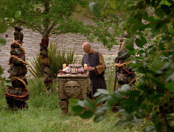 extant_XenaWarriorPrincess_2x16-ForHimtheBellTolls_01397