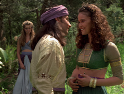 extant_XenaWarriorPrincess_2x16-ForHimtheBellTolls_01405