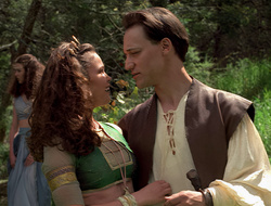 extant_XenaWarriorPrincess_2x16-ForHimtheBellTolls_01410