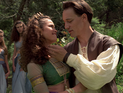 extant_XenaWarriorPrincess_2x16-ForHimtheBellTolls_01415