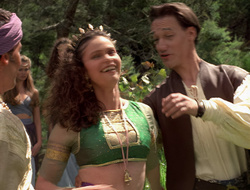 extant_XenaWarriorPrincess_2x16-ForHimtheBellTolls_01417