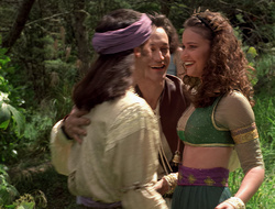 extant_XenaWarriorPrincess_2x16-ForHimtheBellTolls_01419