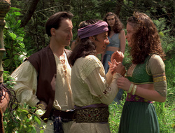 extant_XenaWarriorPrincess_2x16-ForHimtheBellTolls_01430